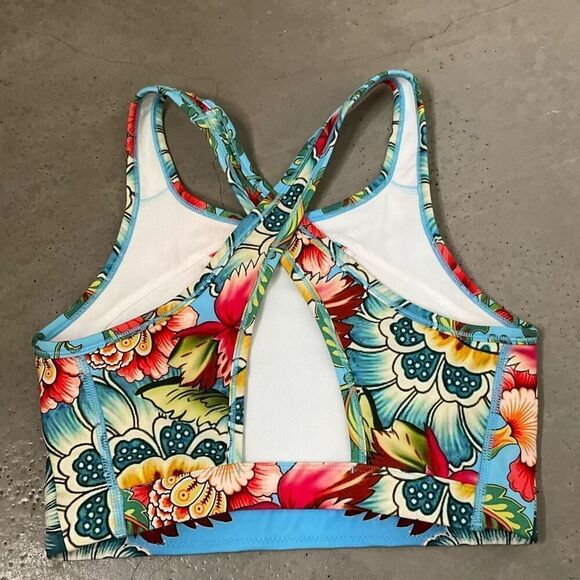 Johnny Was Blu Cross Back Sports Bra - Picture 4 of 7